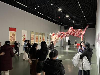 賞畫過節(jié) 威海市'新生活 新風(fēng)尚 新年畫'活動點亮傳統(tǒng)文化新魅力